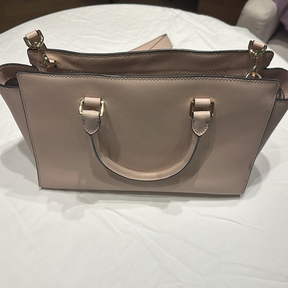 Micheal Kors Purse - Picture 4 of 4